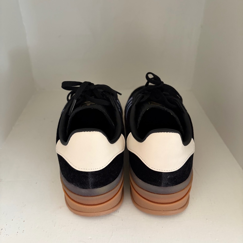 Adidas Gazelle Bold JR5965 Black Velvet Blue
Spark Shoes - Picture 2 of 4